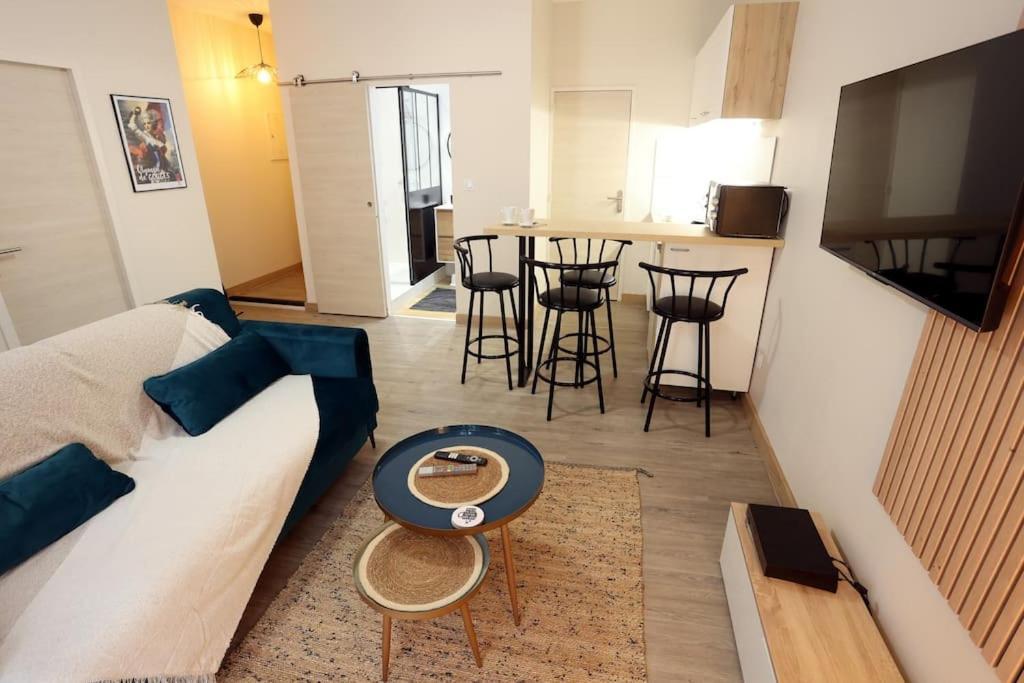 Chez Juliette, Proche Place Nationale Avec Parking Montauban Exterior photo